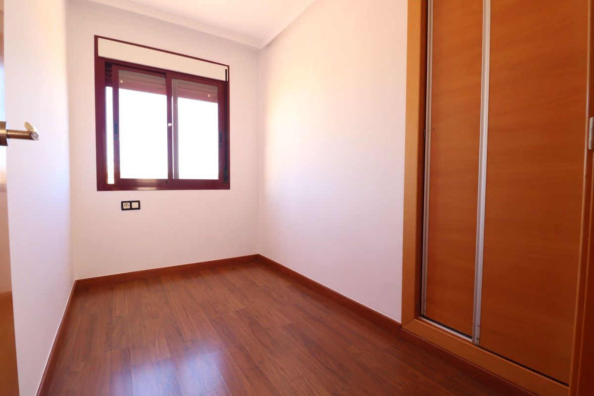 Se vende Apartamento Planta Media de 2 dormitorios en Costa Blanca, Alicante, España