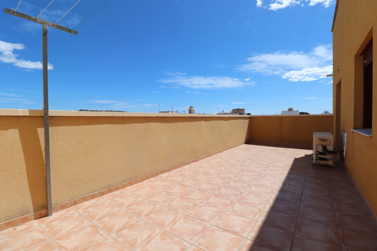 Se vende Apartamento Planta Media de 2 dormitorios en Costa Blanca, Alicante, España
