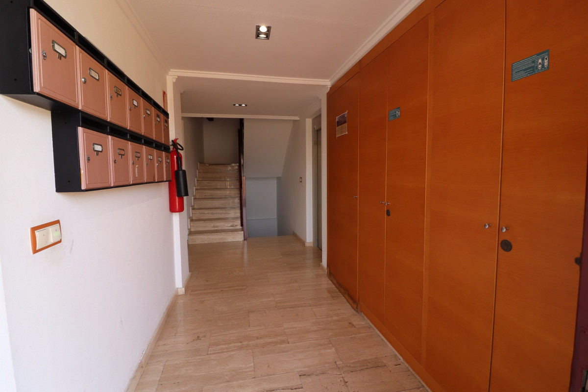 Se vende Apartamento Planta Media de 2 dormitorios en Costa Blanca, Alicante, España