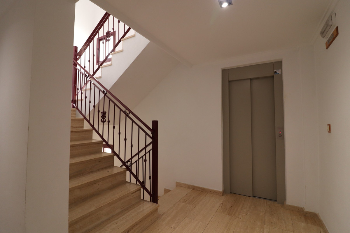 Se vende Apartamento Planta Media de 2 dormitorios en Costa Blanca, Alicante, España
