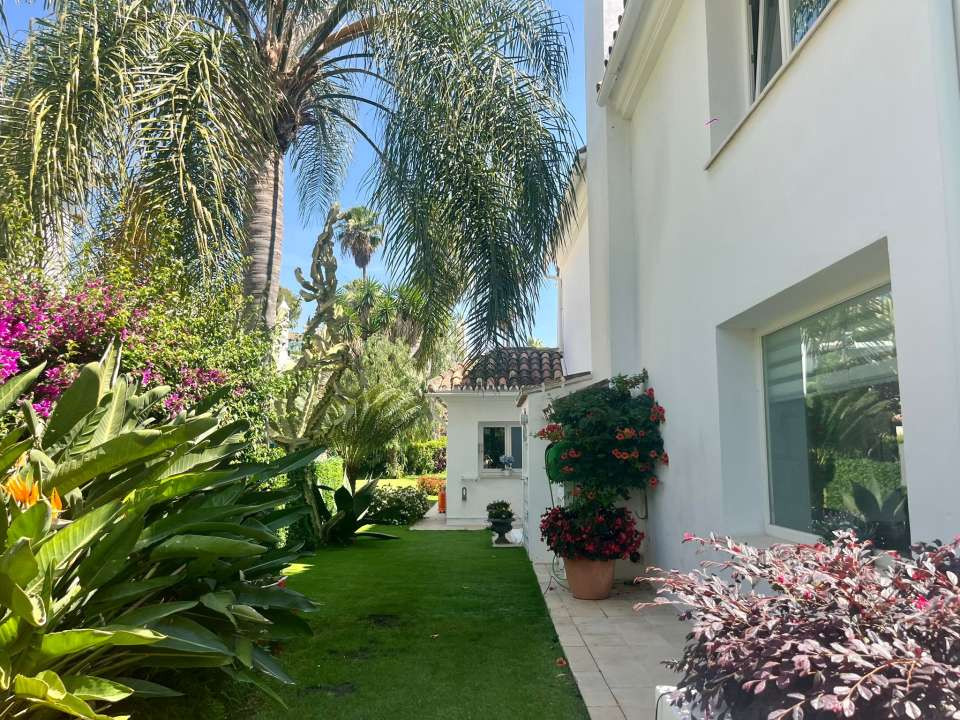 4 Bed Townhouse for sale in Mijas Costa Del Sol, Málaga, Spain