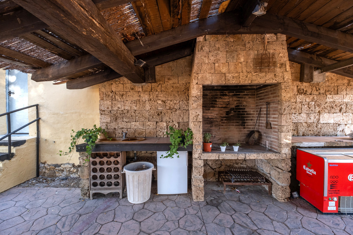 Se vende Finca - Cortijo de 6 dormitorios en Costa Del Sol, Málaga, España