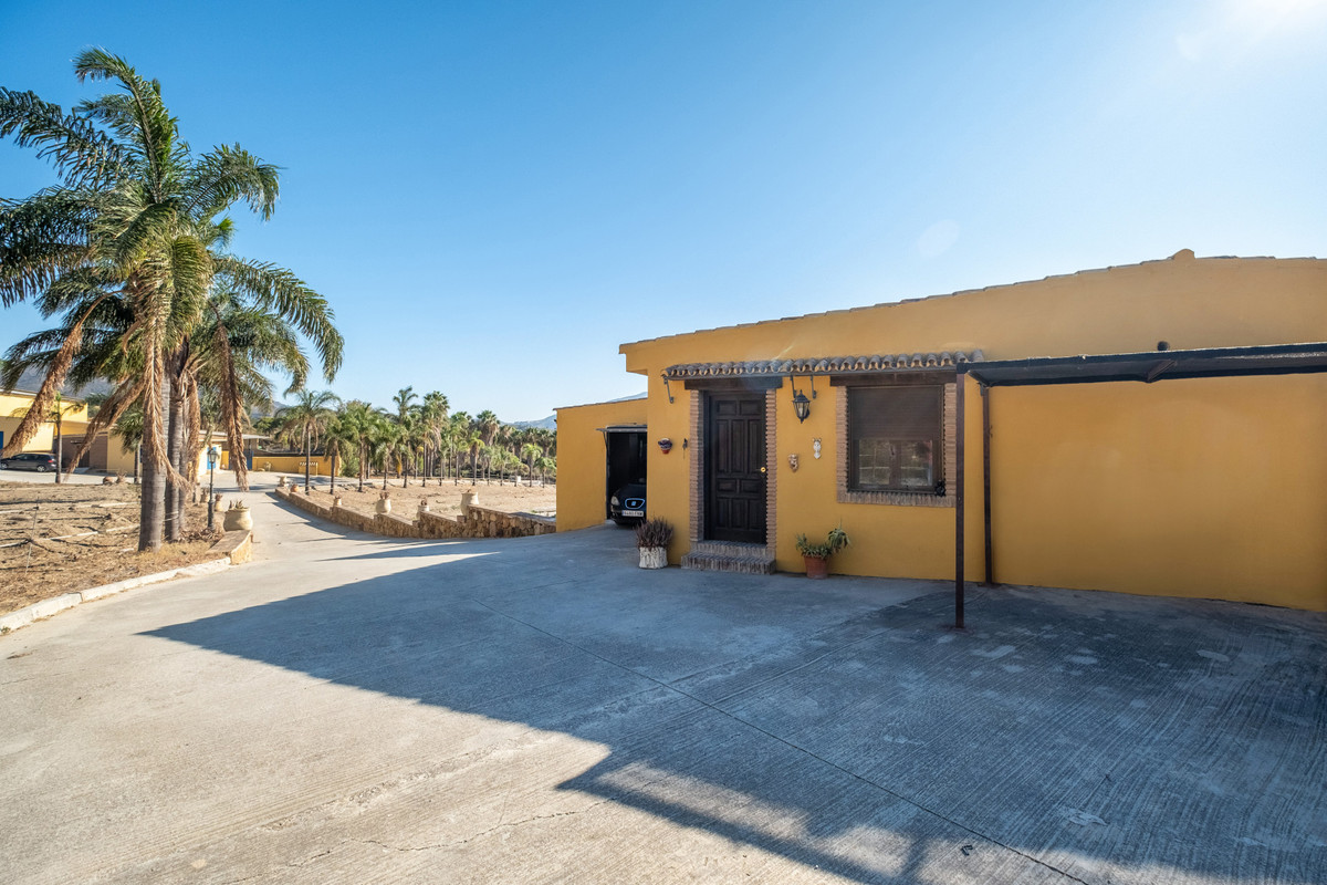 Se vende Finca - Cortijo de 6 dormitorios en Costa Del Sol, Málaga, España