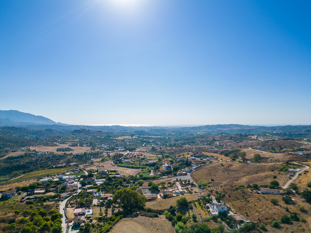 Se vende Finca - Cortijo de 6 dormitorios en Costa Del Sol, Málaga, España