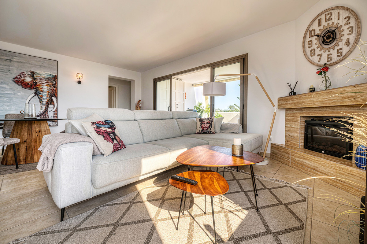 Se vende Apartamento Planta Media de 2 dormitorios en Costa Del Sol, Málaga, España