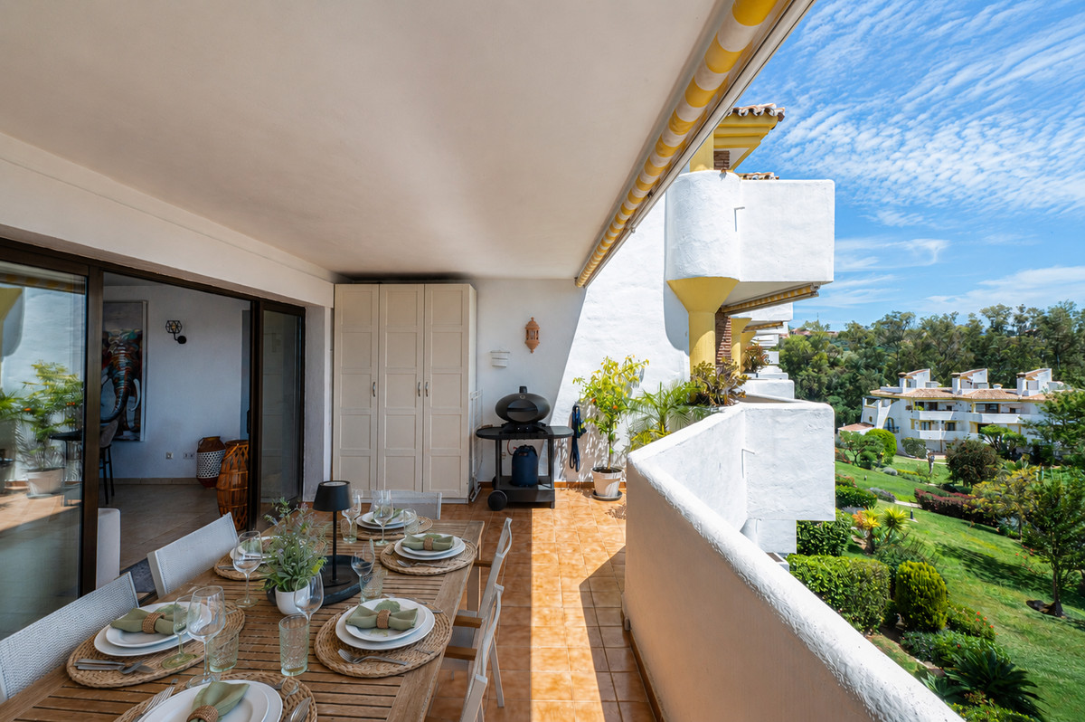 Se vende Apartamento Planta Media de 2 dormitorios en Costa Del Sol, Málaga, España