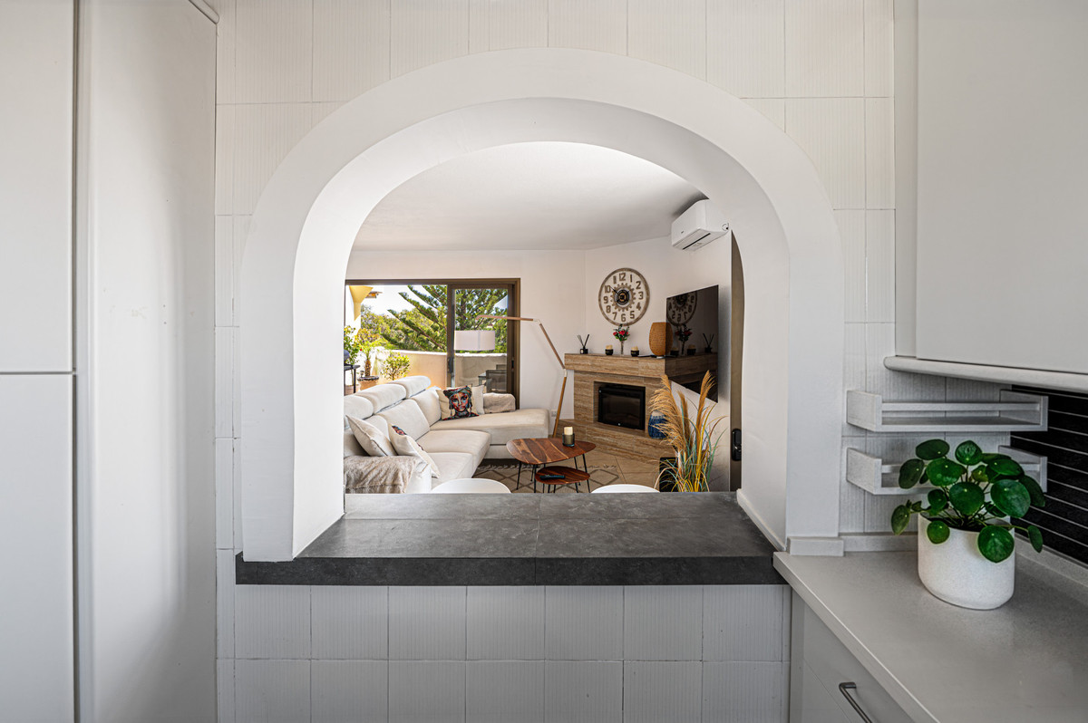 Se vende Apartamento Planta Media de 2 dormitorios en Costa Del Sol, Málaga, España
