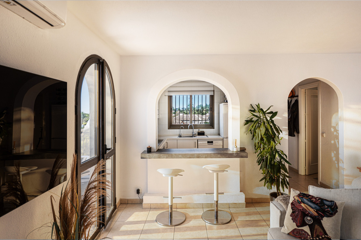 Se vende Apartamento Planta Media de 2 dormitorios en Costa Del Sol, Málaga, España