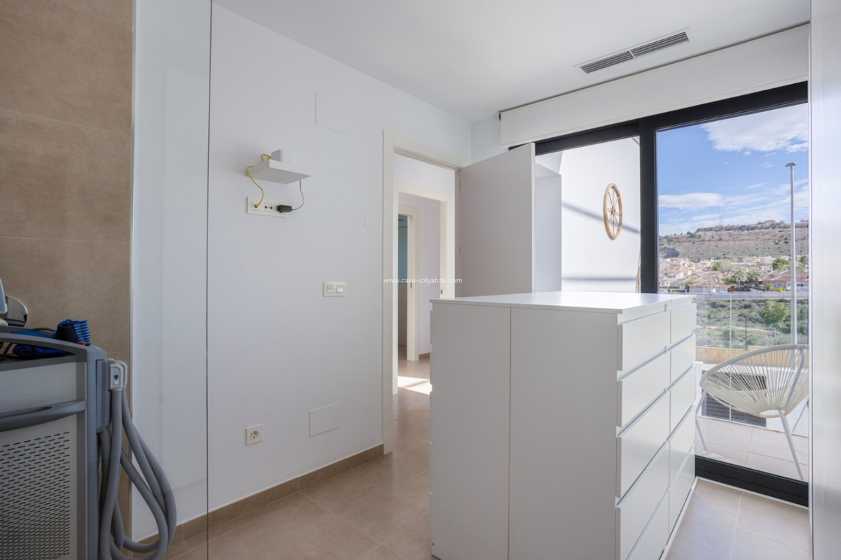Se vende Villa - Chalet de 3 dormitorios en Costa Blanca, Alicante, España