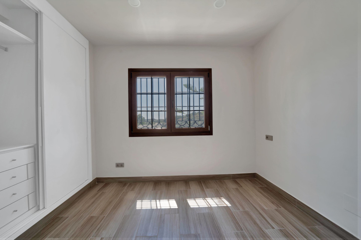 3 Bed Townhouse for sale in Marbella Costa Del Sol, Málaga, Spain