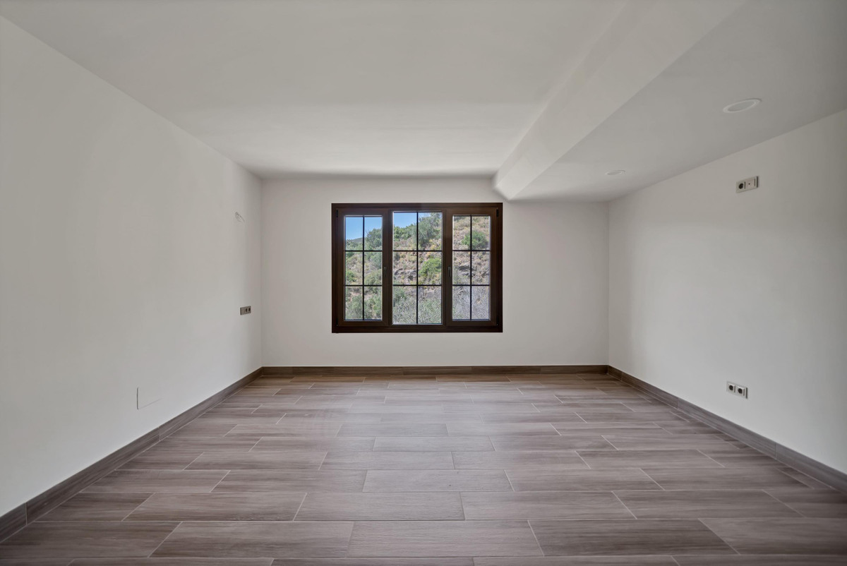 3 Bed Townhouse for sale in Marbella Costa Del Sol, Málaga, Spain
