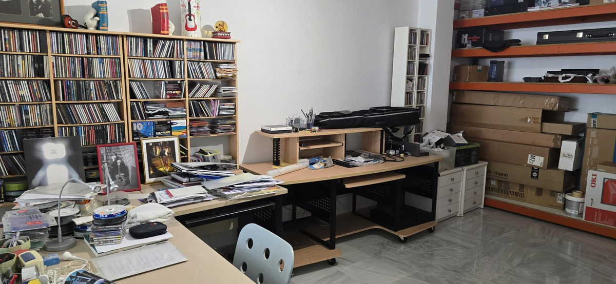 Se vende Apartamento Planta Media de 2 dormitorios en Costa Del Sol, Málaga, España