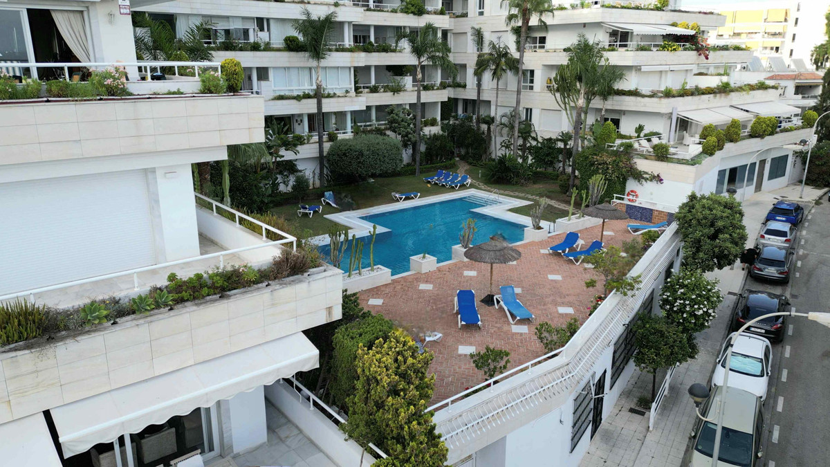 Se vende Apartamento Planta Media de 2 dormitorios en Costa Del Sol, Málaga, España