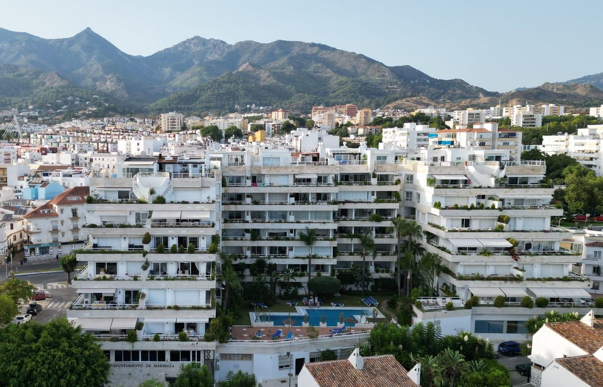 Se vende Apartamento Planta Media de 2 dormitorios en Costa Del Sol, Málaga, España