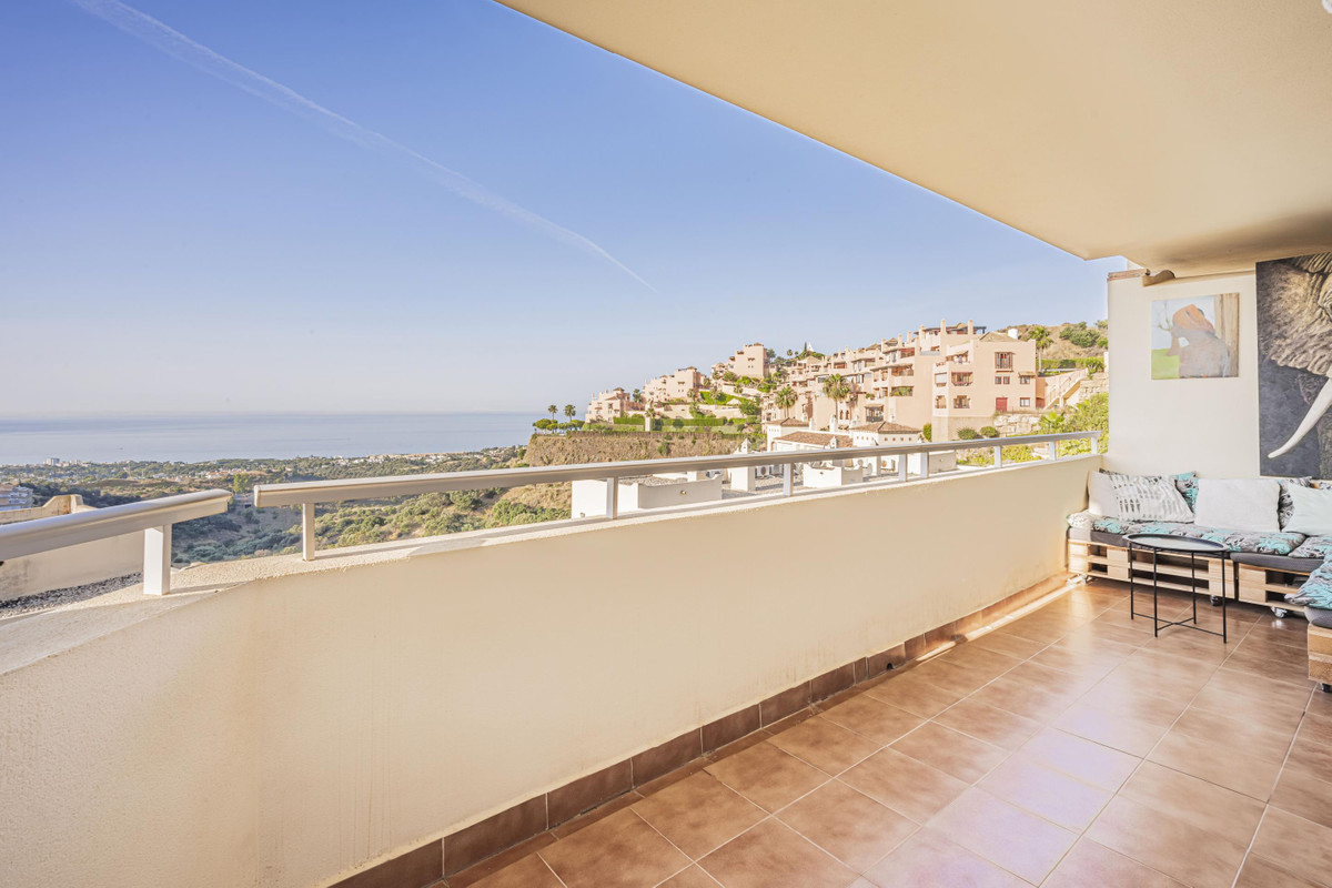 2 Bed Apartment for sale in Mijas Costa Del Sol, Málaga, Spain