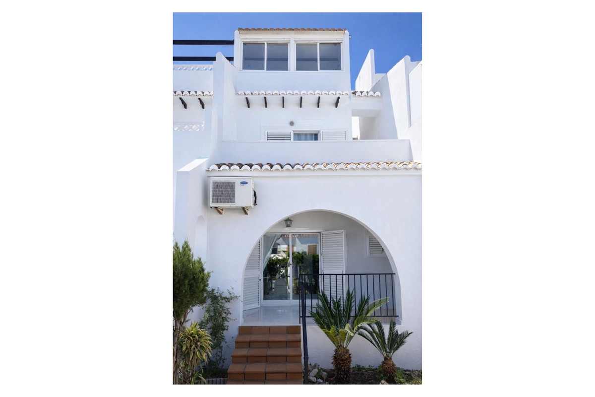 3 Bed Townhouse for sale in Ciudad Quesada Costa Blanca, Alicante, Spain