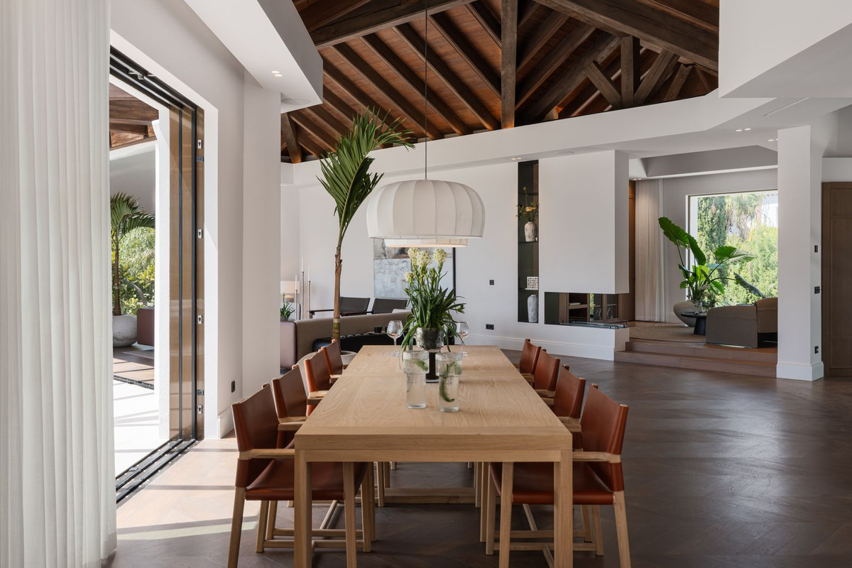 Se vende Villa - Chalet de 6 dormitorios en Costa Del Sol, Málaga, España