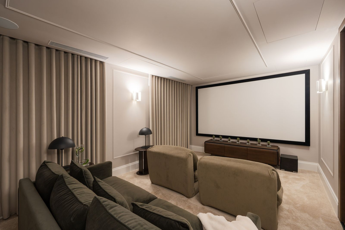 Se vende Villa - Chalet de 6 dormitorios en Costa Del Sol, Málaga, España