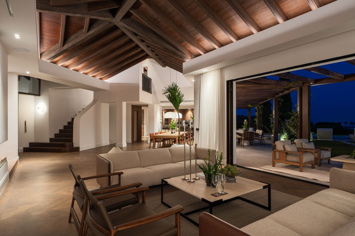 Se vende Villa - Chalet de 6 dormitorios en Costa Del Sol, Málaga, España