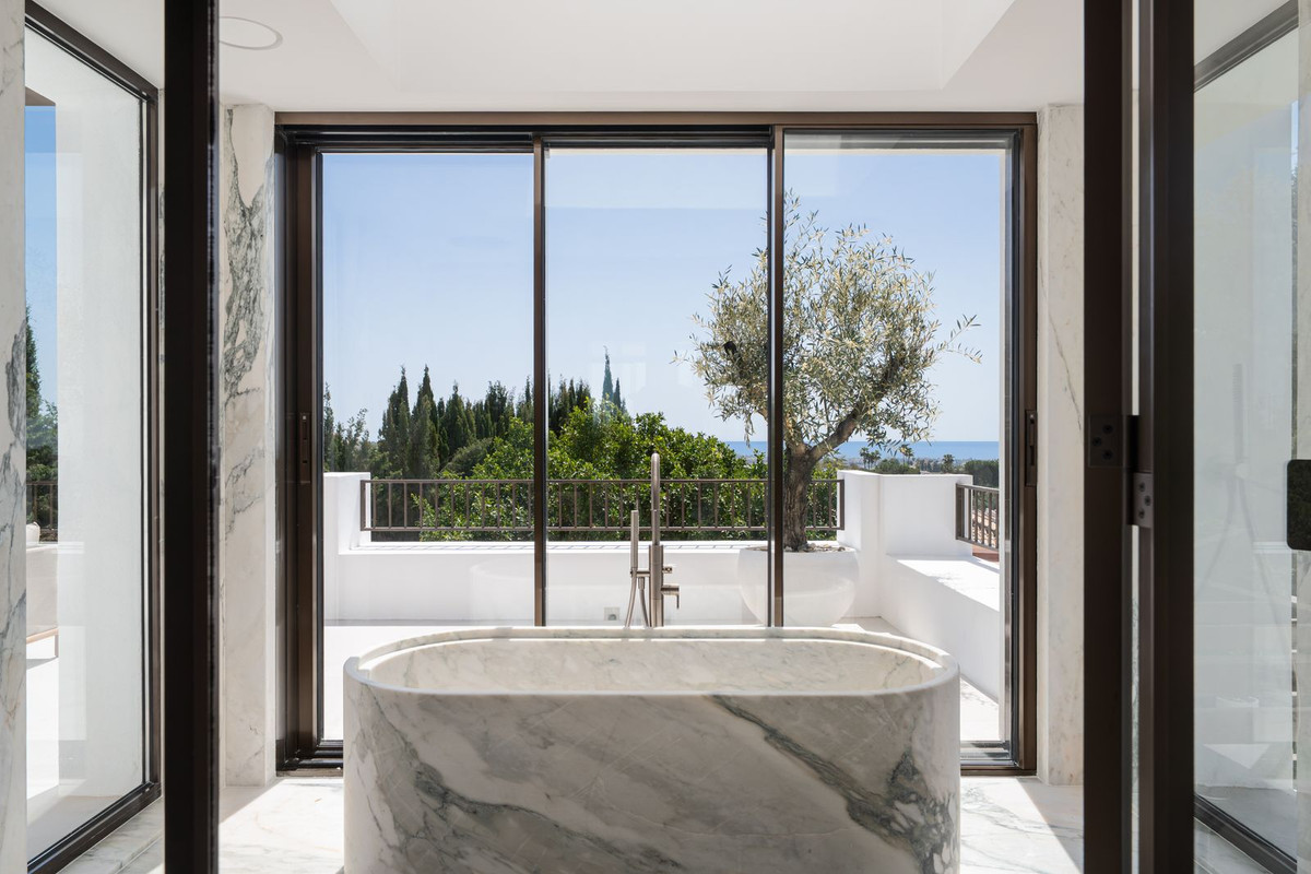 Se vende Villa - Chalet de 6 dormitorios en Costa Del Sol, Málaga, España