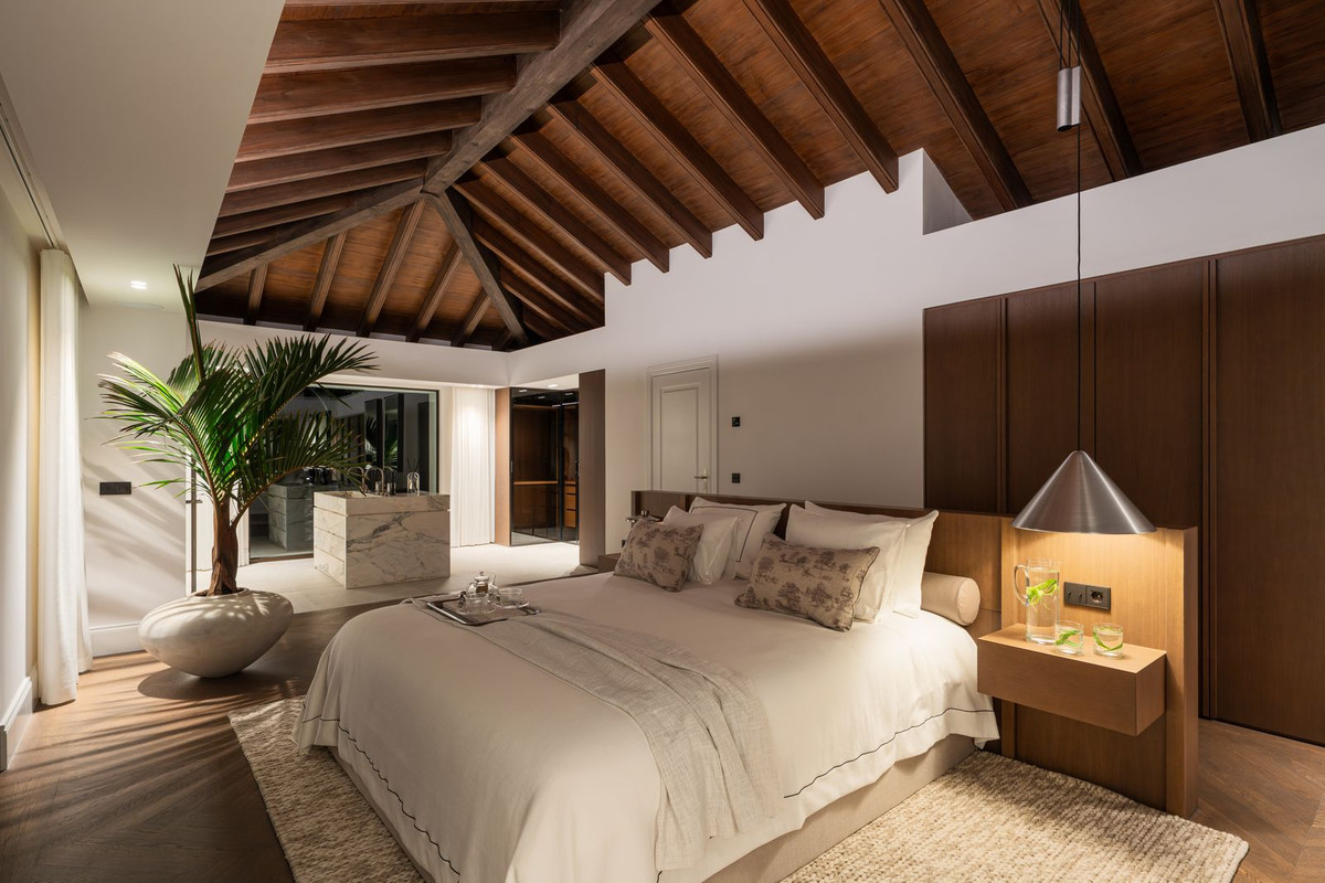 Se vende Villa - Chalet de 6 dormitorios en Costa Del Sol, Málaga, España