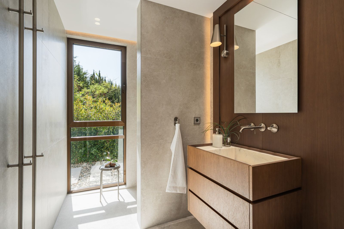 Se vende Villa - Chalet de 6 dormitorios en Costa Del Sol, Málaga, España