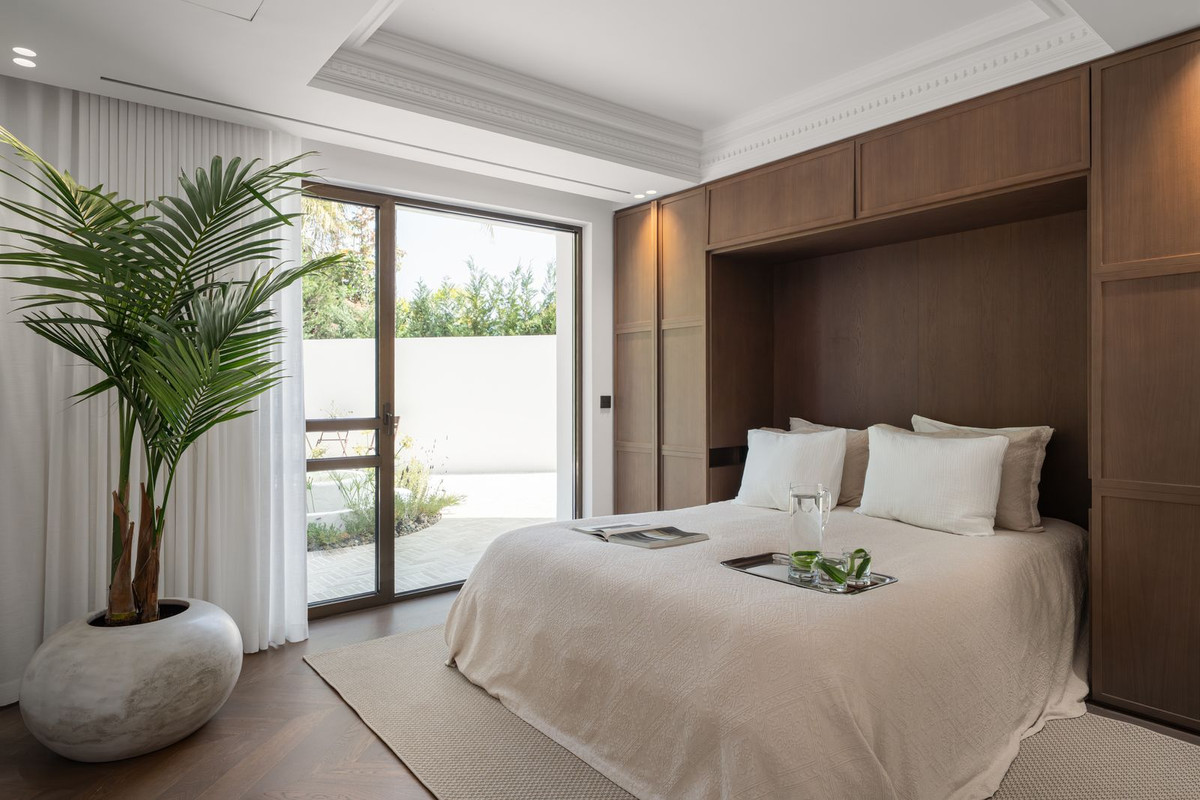 Se vende Villa - Chalet de 6 dormitorios en Costa Del Sol, Málaga, España