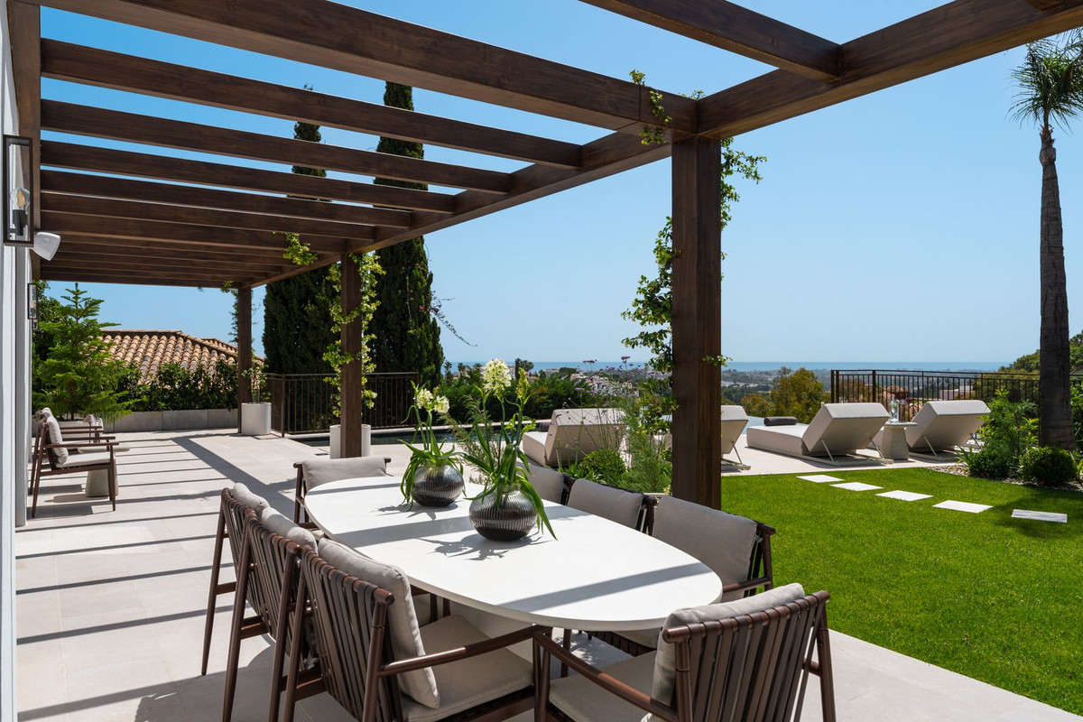 Se vende Villa - Chalet de 6 dormitorios en Costa Del Sol, Málaga, España