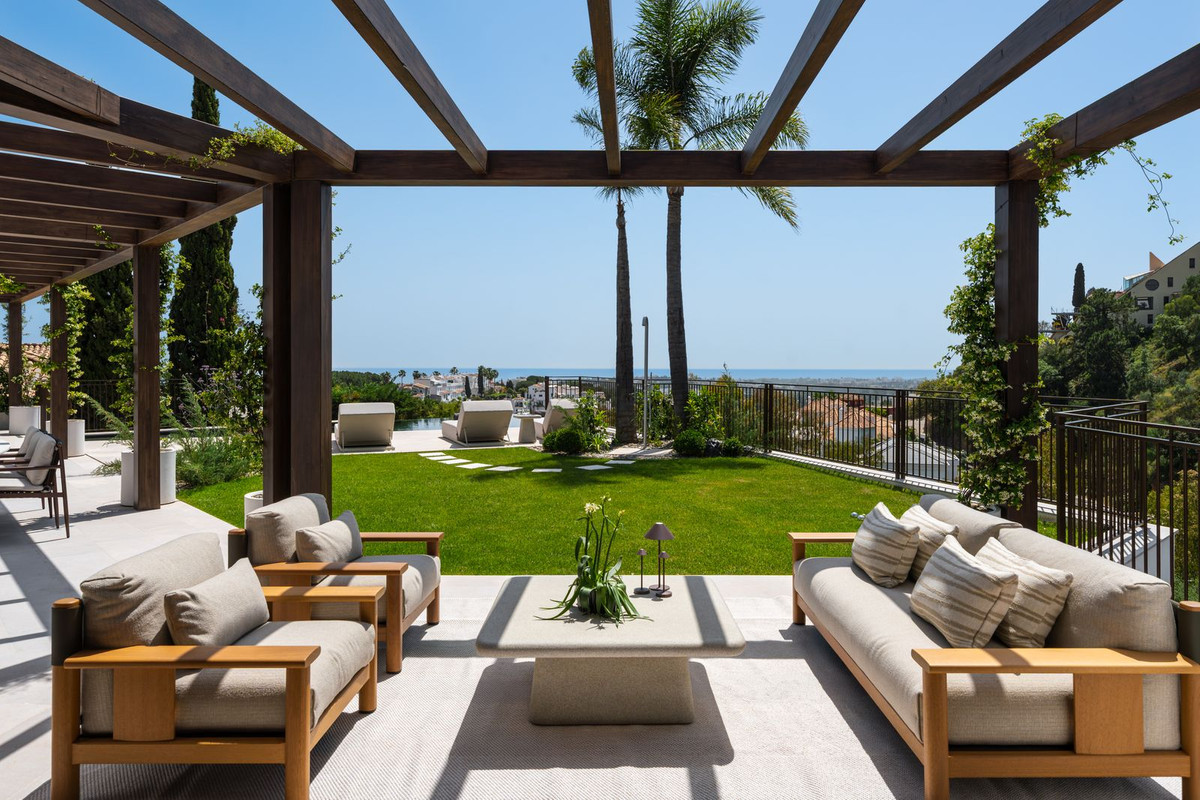 Se vende Villa - Chalet de 6 dormitorios en Costa Del Sol, Málaga, España