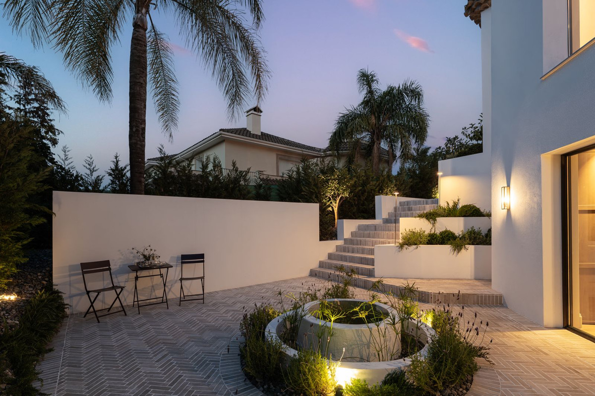 Se vende Villa - Chalet de 6 dormitorios en Costa Del Sol, Málaga, España