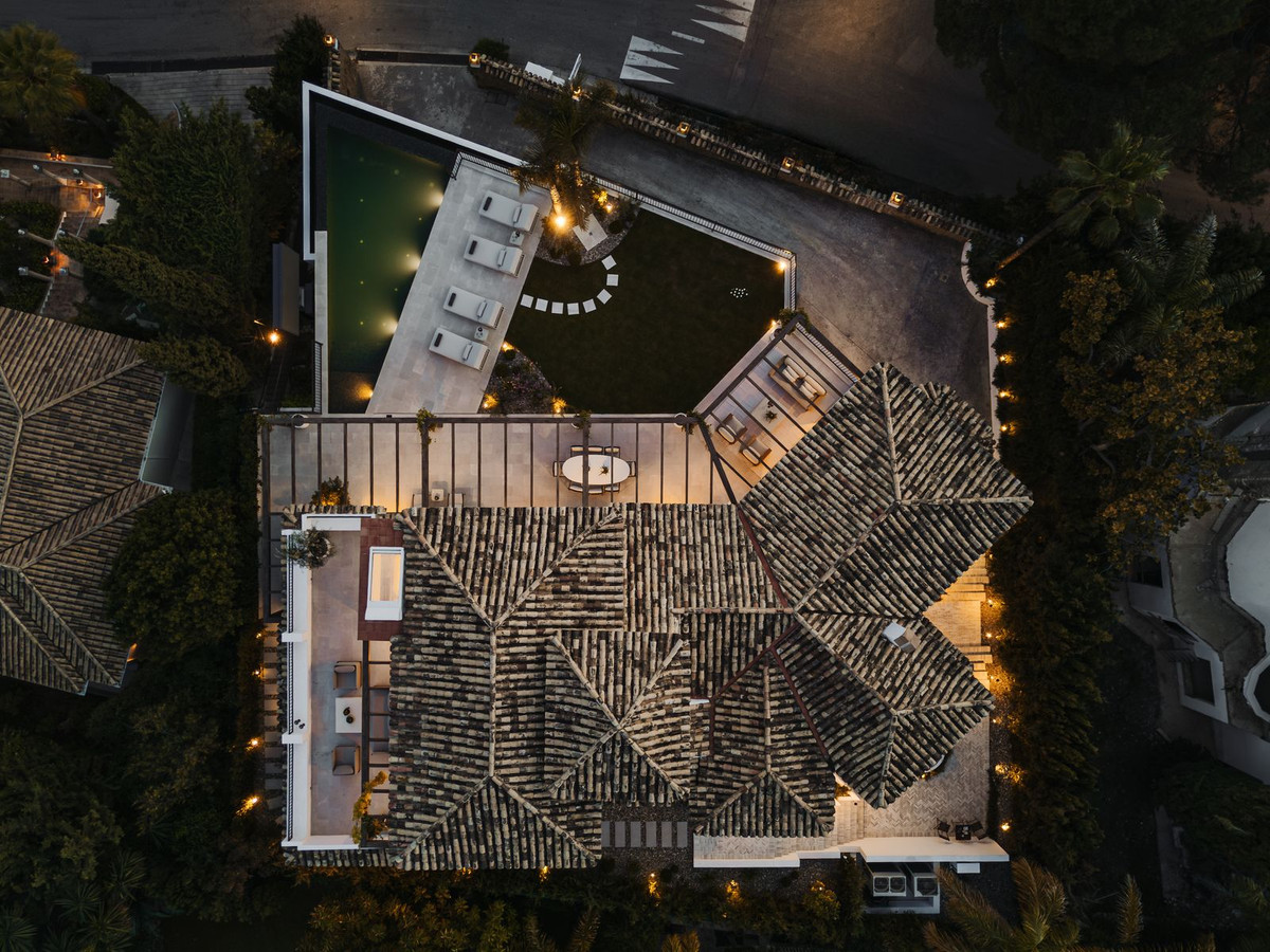 Se vende Villa - Chalet de 6 dormitorios en Costa Del Sol, Málaga, España