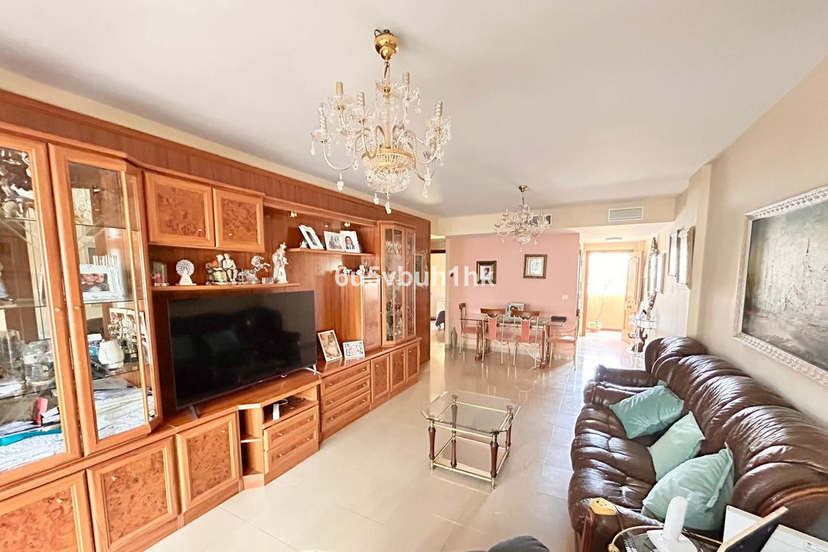 2 Bed Apartment for sale in Fuengirola Costa Del Sol, Málaga, Spain
