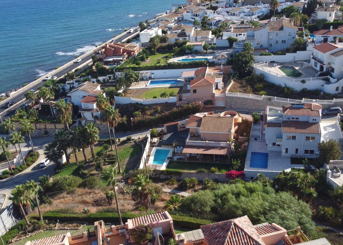 5 Bed Townhouse for sale in El Faro Costa Del Sol, Málaga, Spain