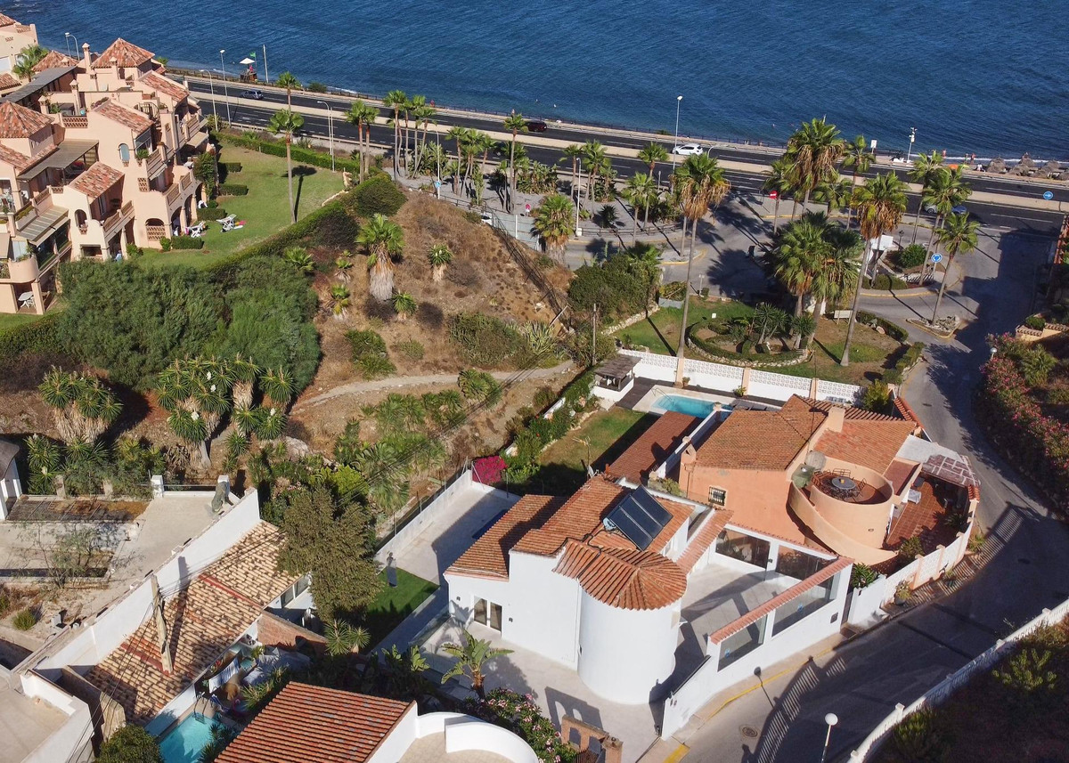 5 Bed Townhouse for sale in El Faro Costa Del Sol, Málaga, Spain