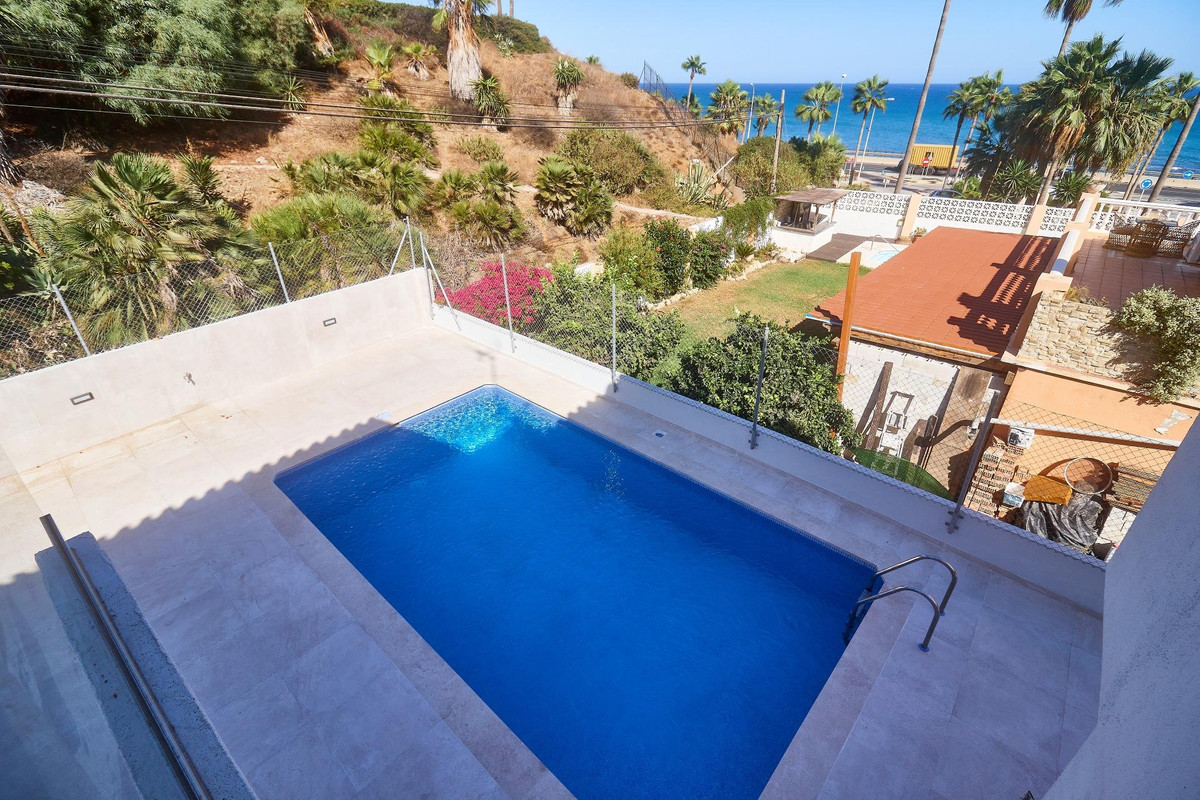 5 Bed Townhouse for sale in El Faro Costa Del Sol, Málaga, Spain