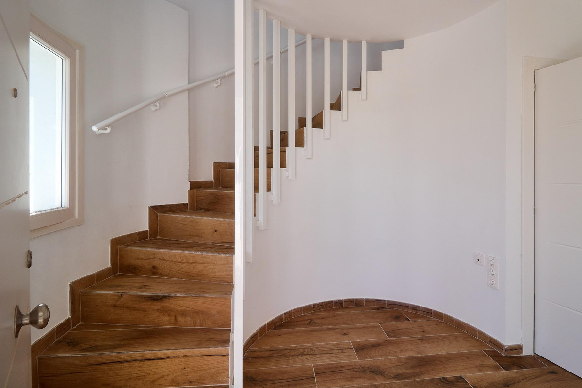 5 Bed Townhouse for sale in El Faro Costa Del Sol, Málaga, Spain