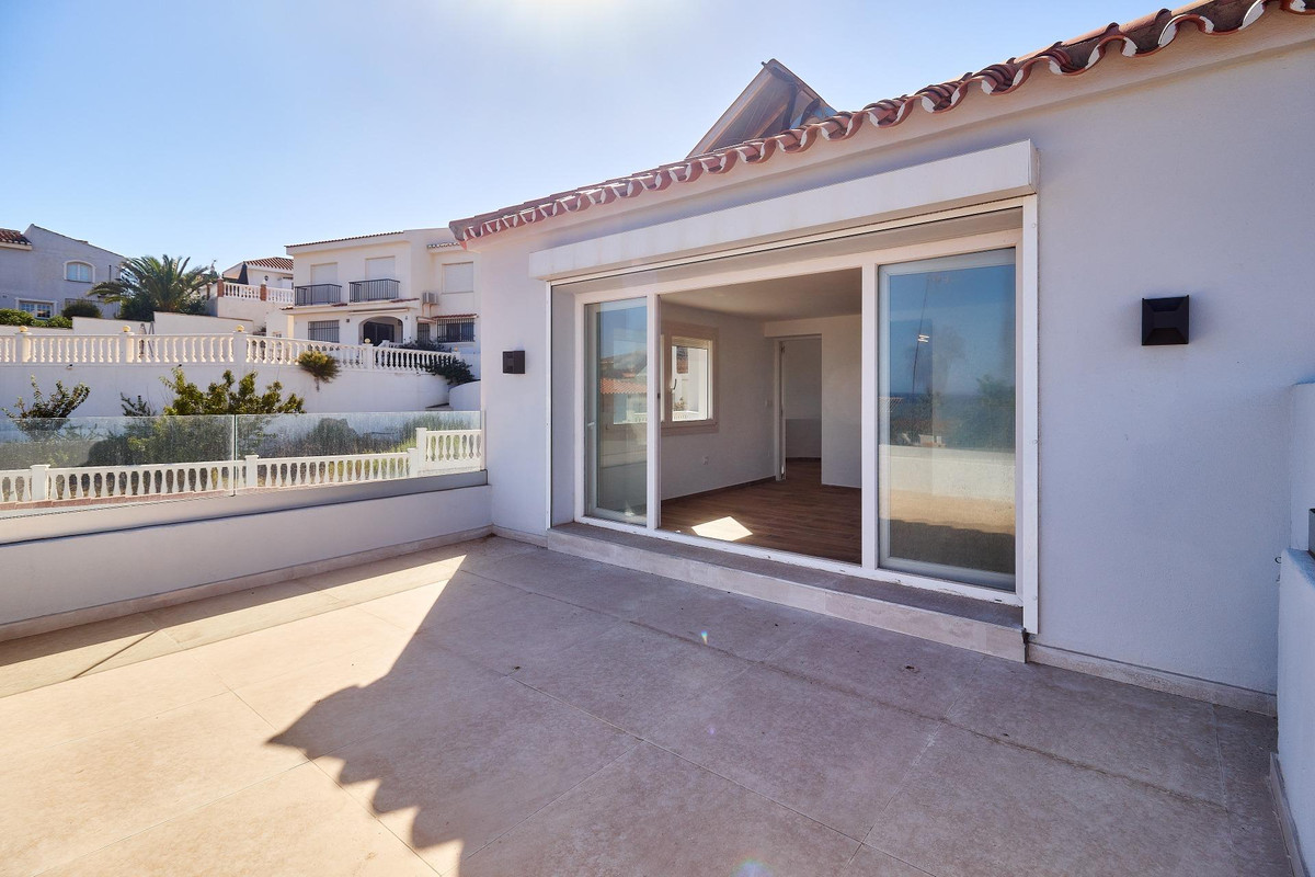 5 Bed Townhouse for sale in El Faro Costa Del Sol, Málaga, Spain