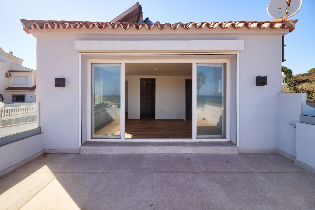 5 Bed Townhouse for sale in El Faro Costa Del Sol, Málaga, Spain