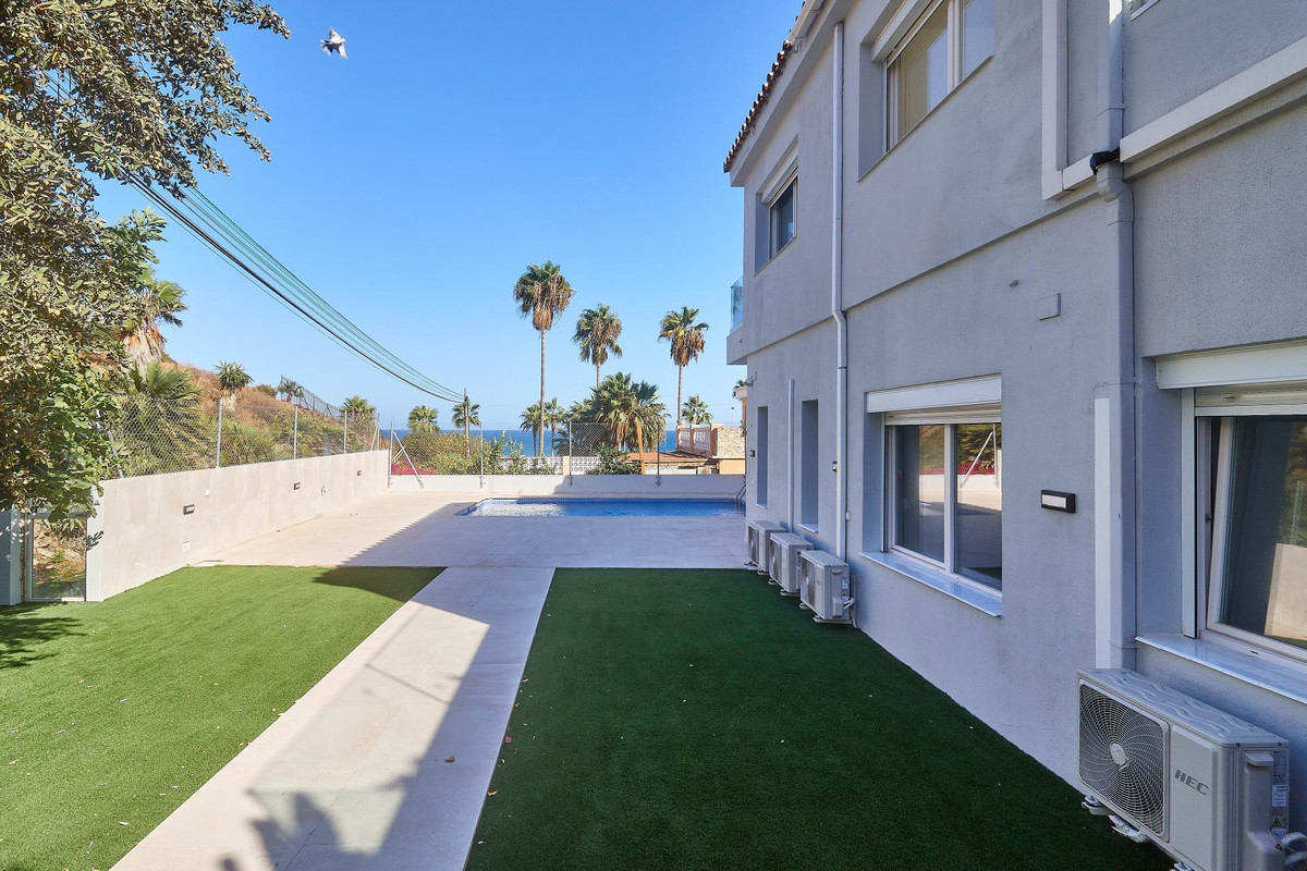 5 Bed Townhouse for sale in El Faro Costa Del Sol, Málaga, Spain