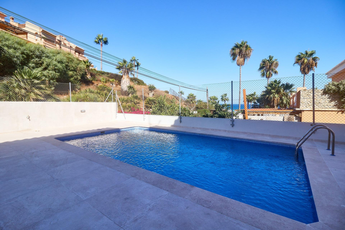 5 Bed Townhouse for sale in El Faro Costa Del Sol, Málaga, Spain