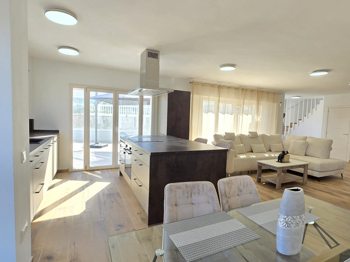 5 Bed Townhouse for sale in El Faro Costa Del Sol, Málaga, Spain