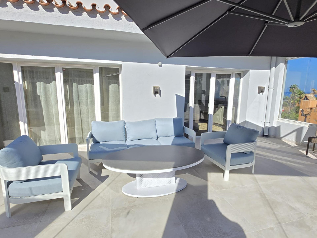5 Bed Townhouse for sale in El Faro Costa Del Sol, Málaga, Spain