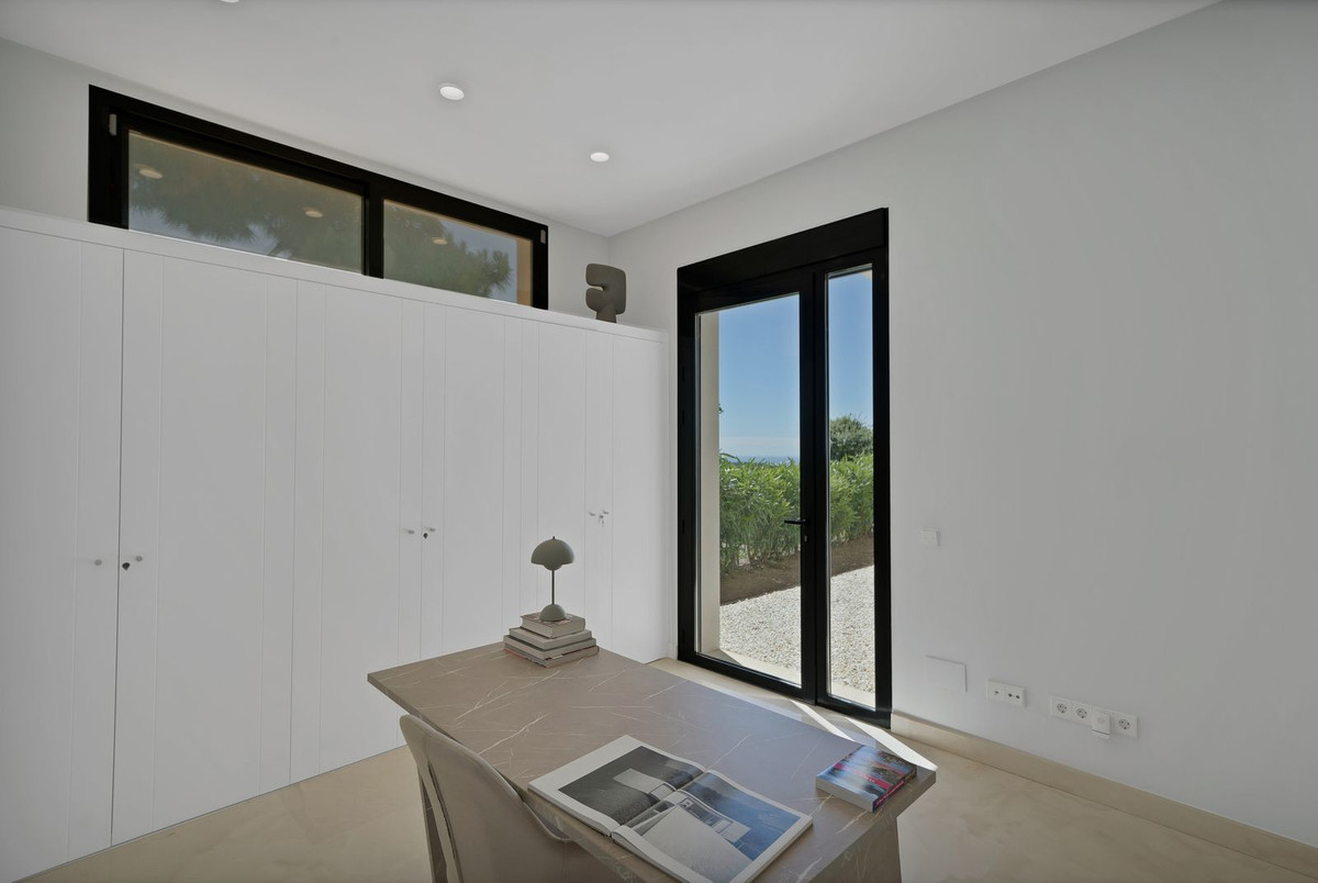 Se vende Villa - Chalet de 5 dormitorios en Costa Del Sol, Málaga, España