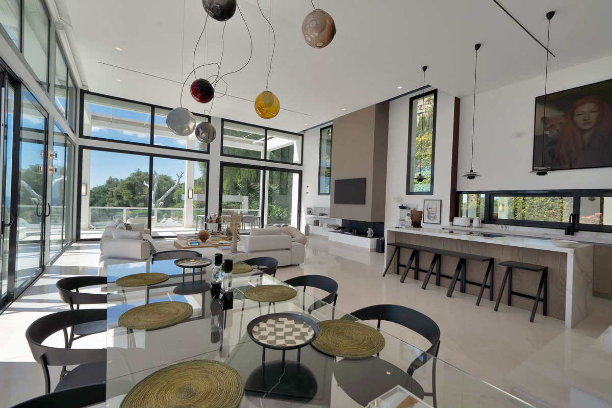 Se vende Villa - Chalet de 5 dormitorios en Costa Del Sol, Málaga, España