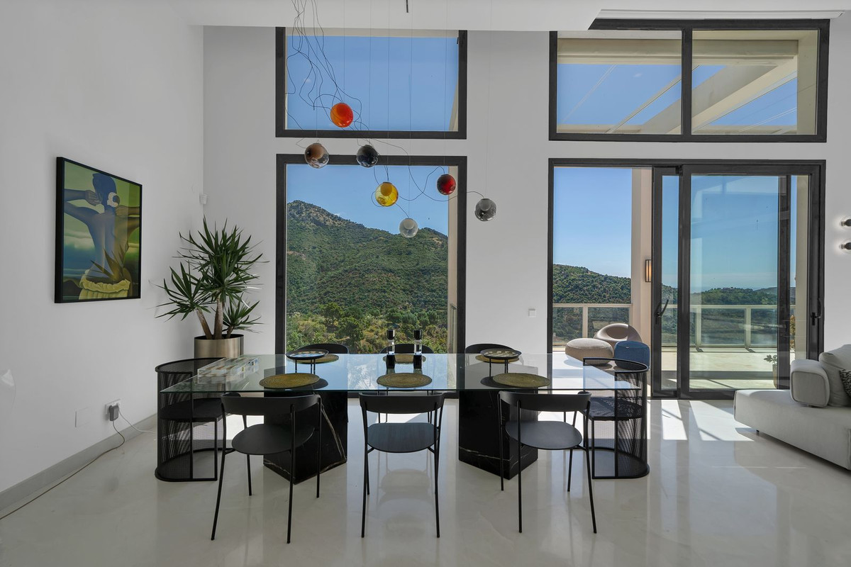 Se vende Villa - Chalet de 5 dormitorios en Costa Del Sol, Málaga, España