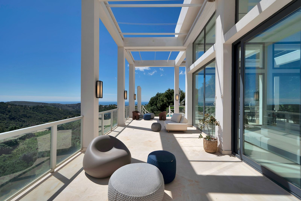 Se vende Villa - Chalet de 5 dormitorios en Costa Del Sol, Málaga, España