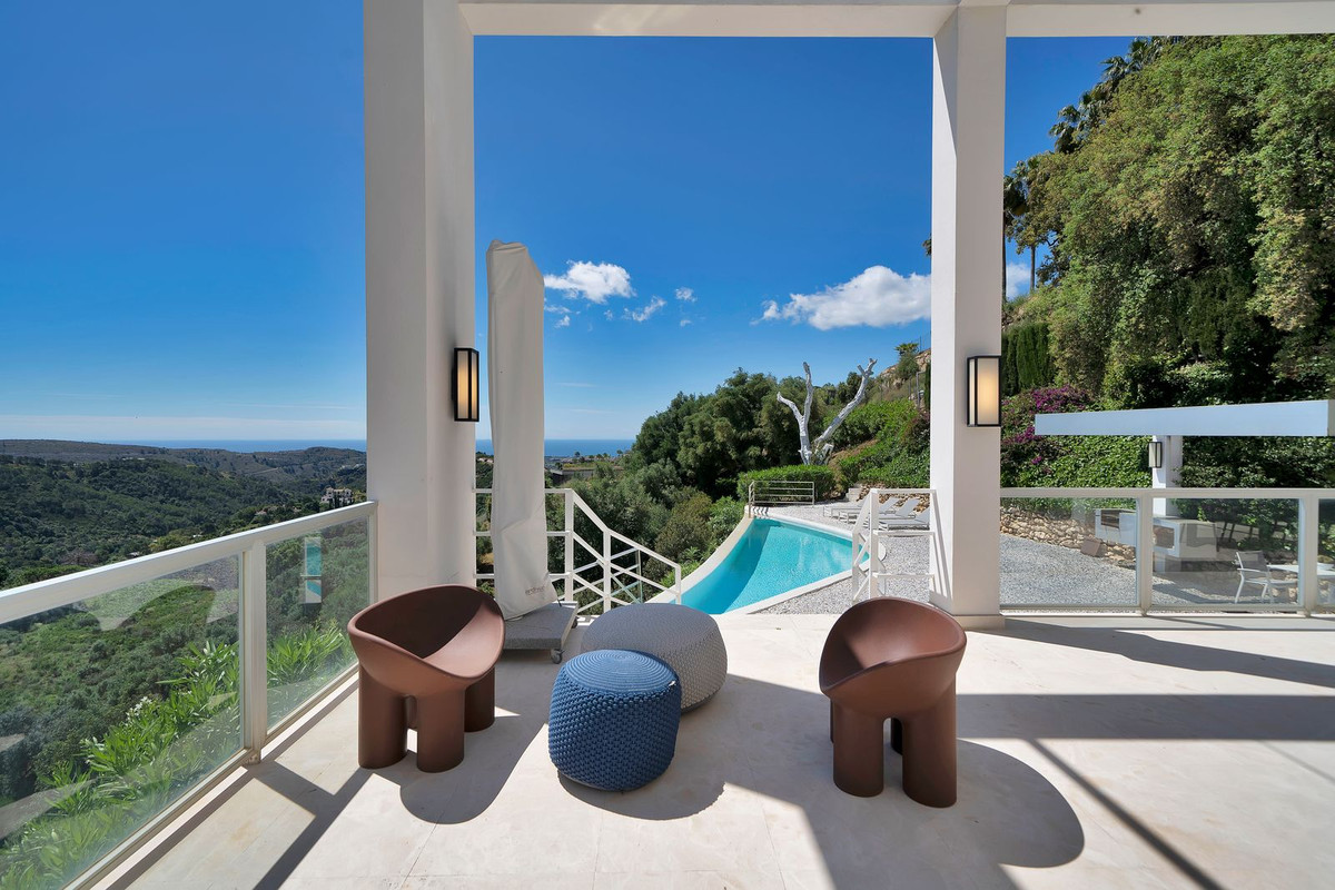 Se vende Villa - Chalet de 5 dormitorios en Costa Del Sol, Málaga, España