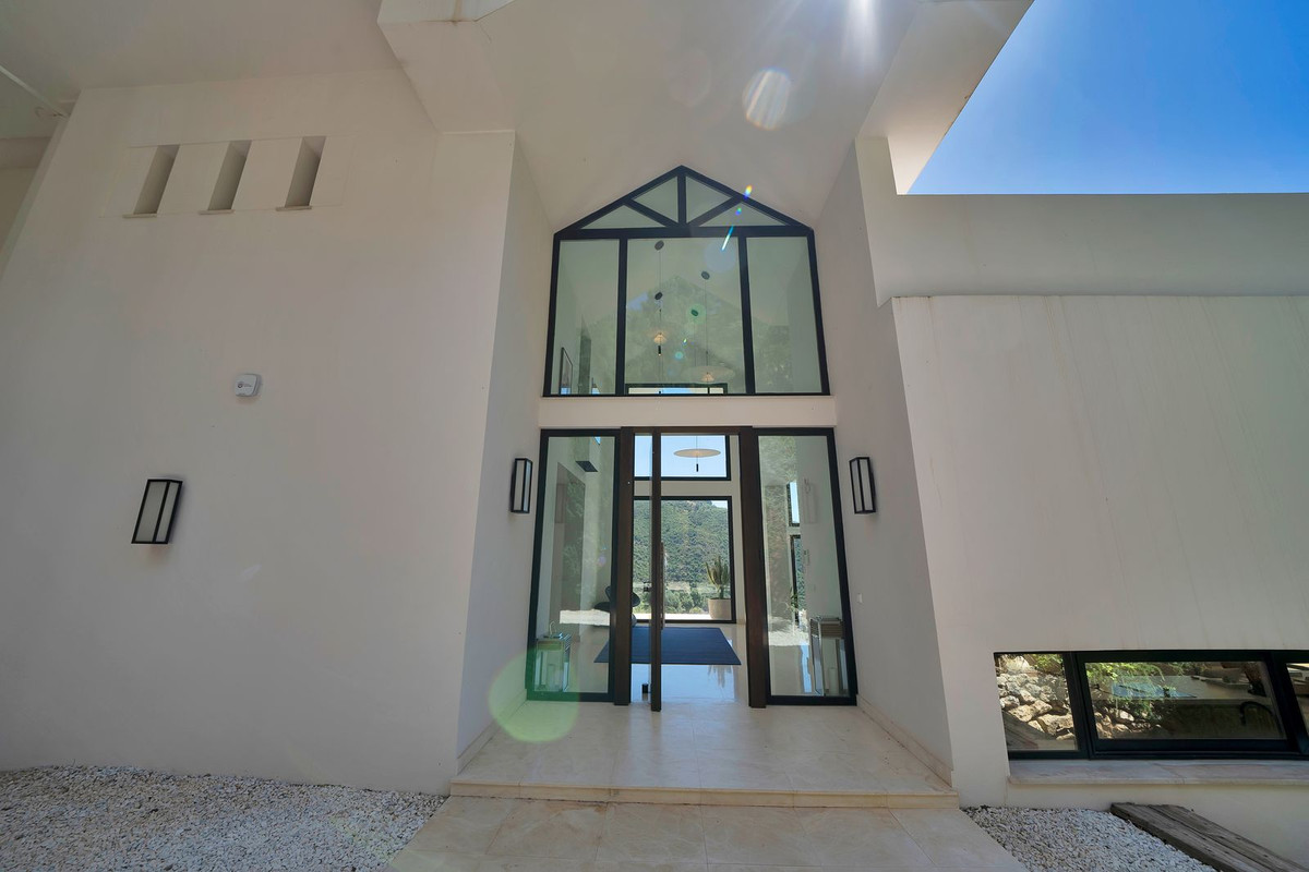 Se vende Villa - Chalet de 5 dormitorios en Costa Del Sol, Málaga, España