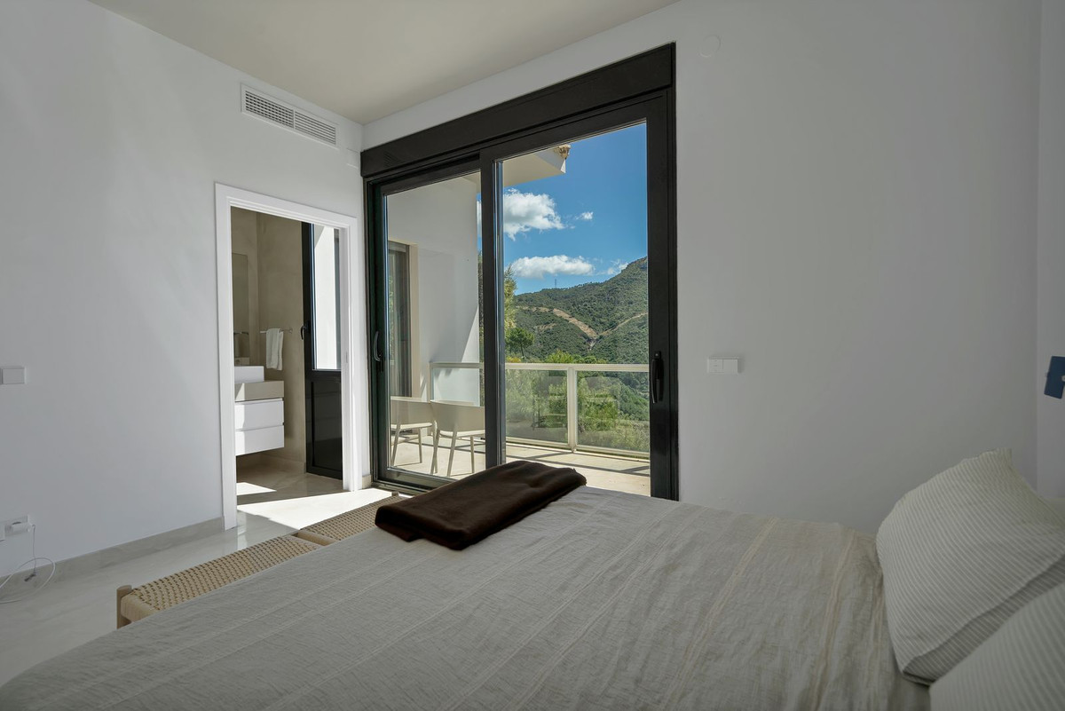 Se vende Villa - Chalet de 5 dormitorios en Costa Del Sol, Málaga, España