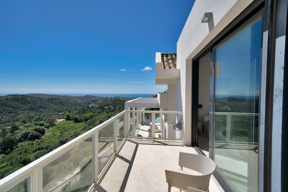 Se vende Villa - Chalet de 5 dormitorios en Costa Del Sol, Málaga, España